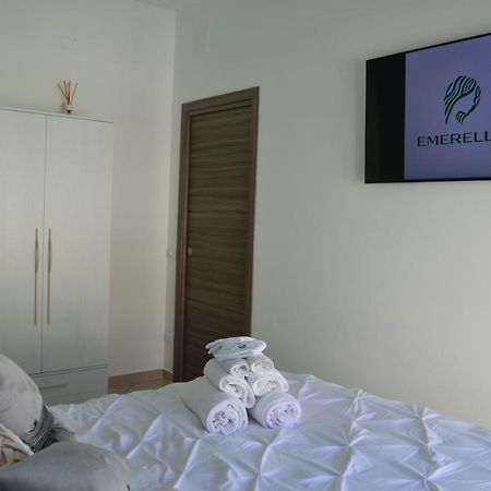 Emerella Guest House Siderno Beach Exteriör bild