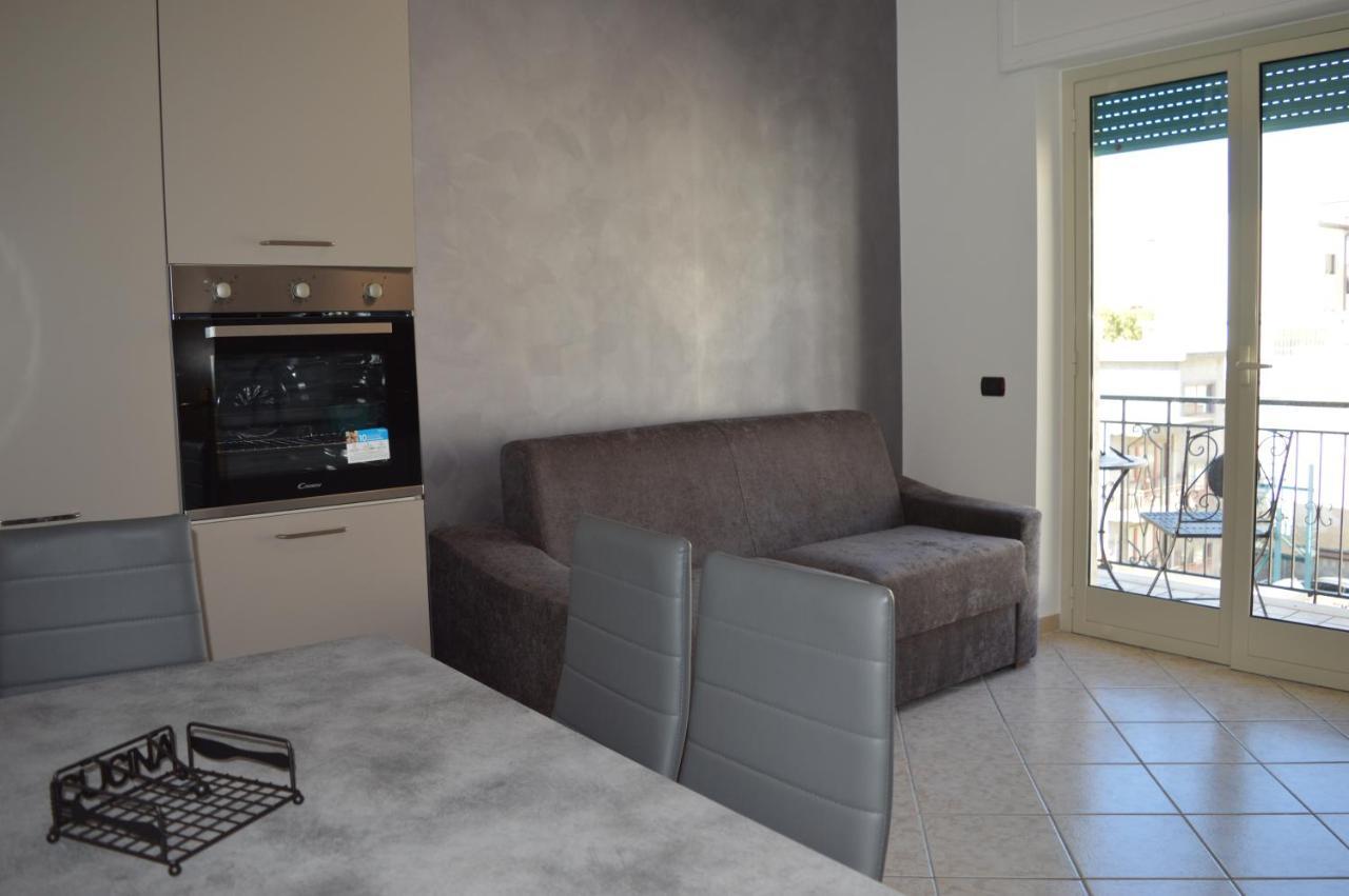 Emerella Guest House Siderno Beach Exteriör bild
