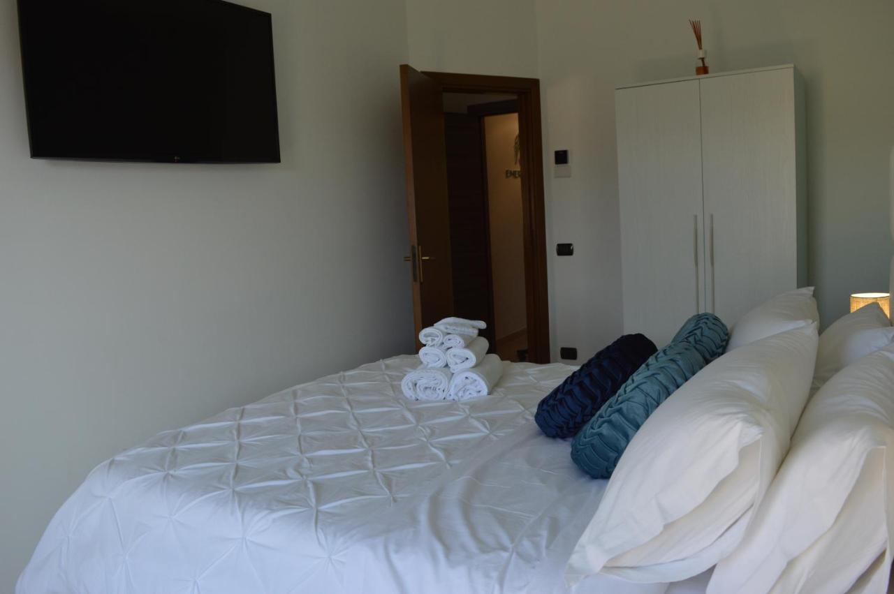 Emerella Guest House Siderno Beach Exteriör bild