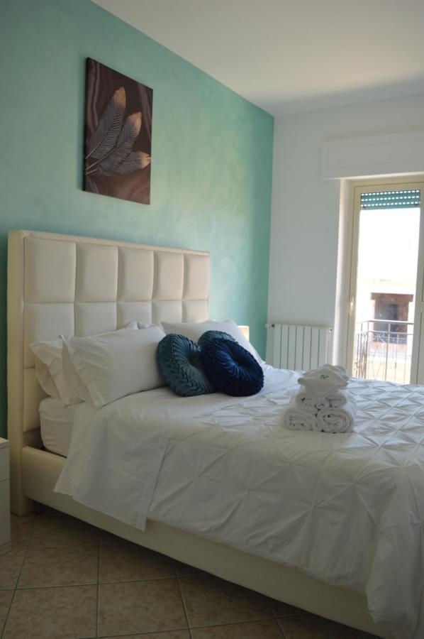 Emerella Guest House Siderno Beach Exteriör bild